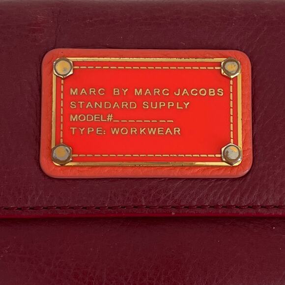 MARC BY MARC JACOB Burgundy Standard Supply Workwear Wallet - Picture 8 of 14